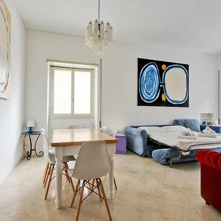 Paravia Vatican Apartment *