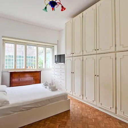 Paravia Vatican Apartment