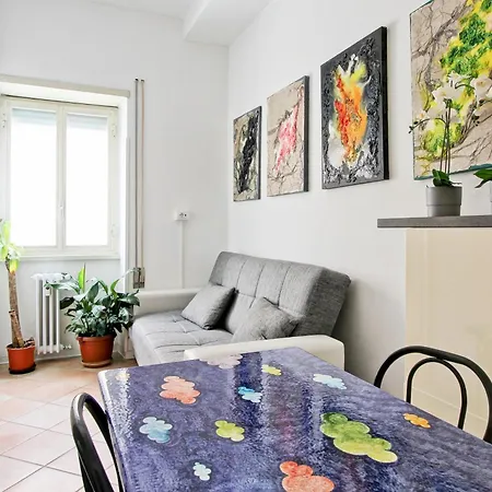 Paravia Vatican Apartment *